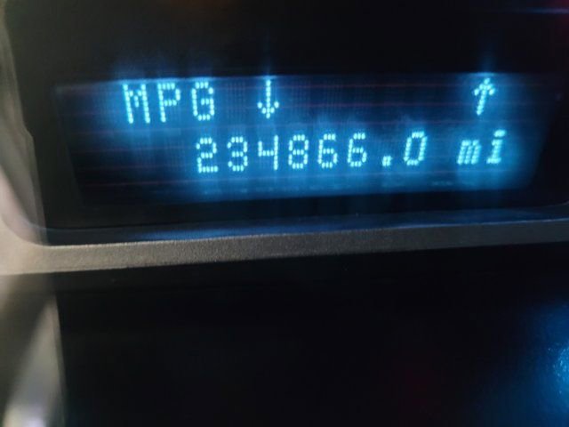 Used 2010 Mercury Mariner Premier image 3