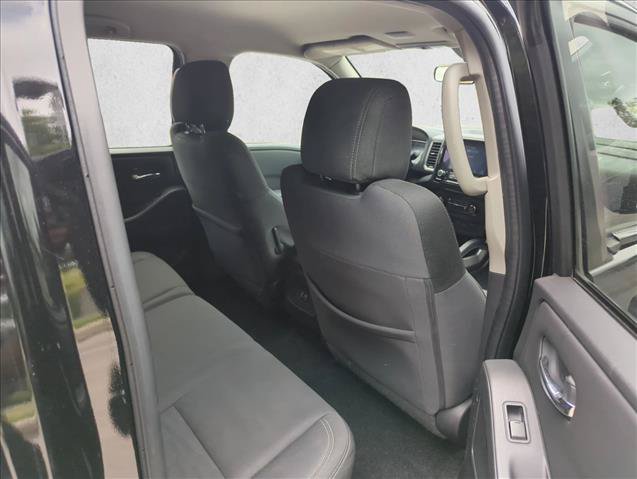 Used 2022 Nissan Frontier SV AWD/4WD image 24