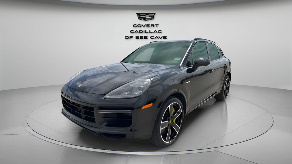 Used 2023 Porsche Cayenne Turbo S image 5