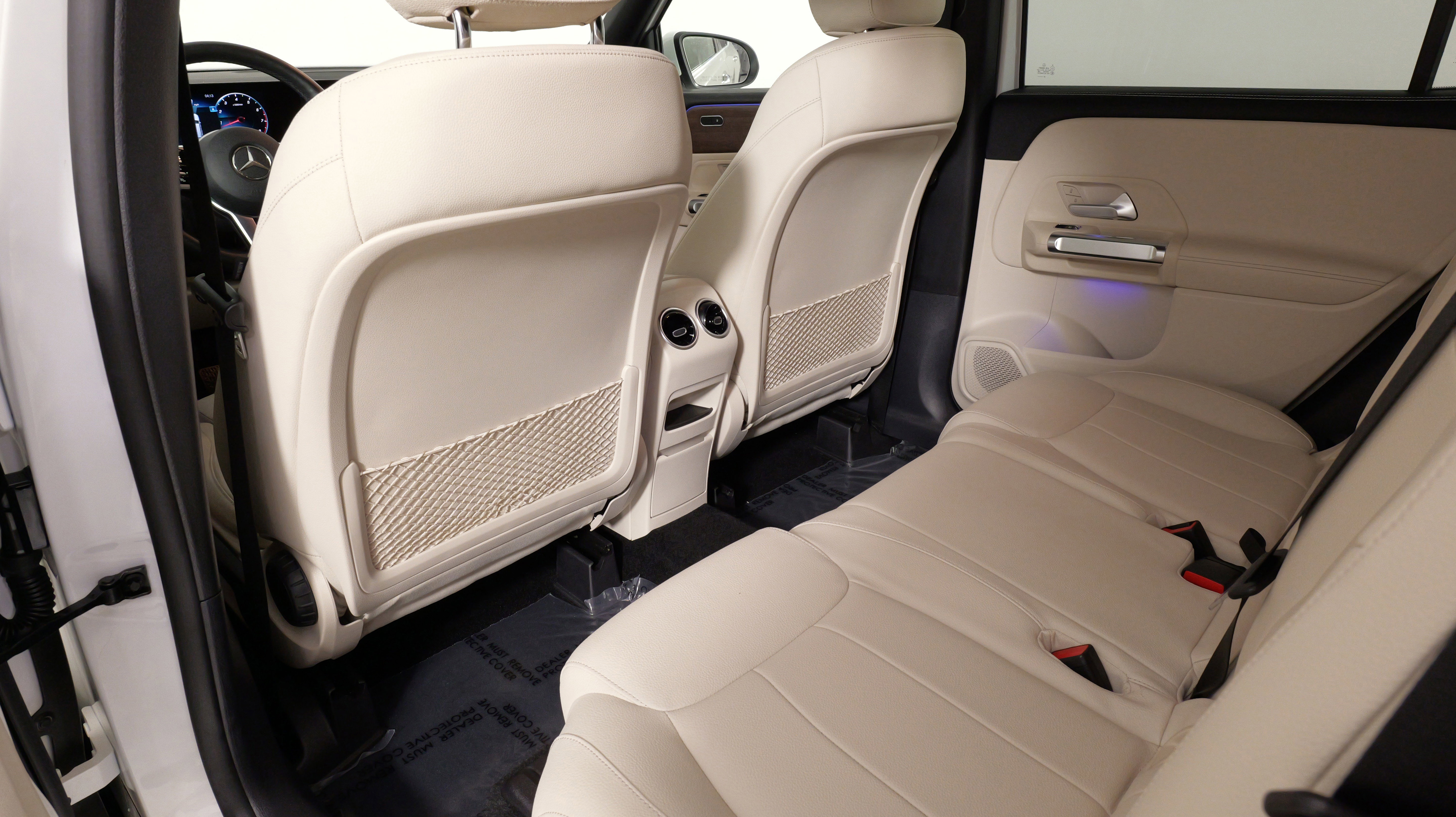 Used 2022 Mercedes-Benz GLB 250 4MATIC image 37