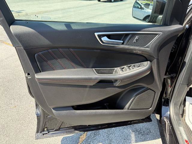 Certified 2020 Ford Edge ST-Line AWD/4WD image 13