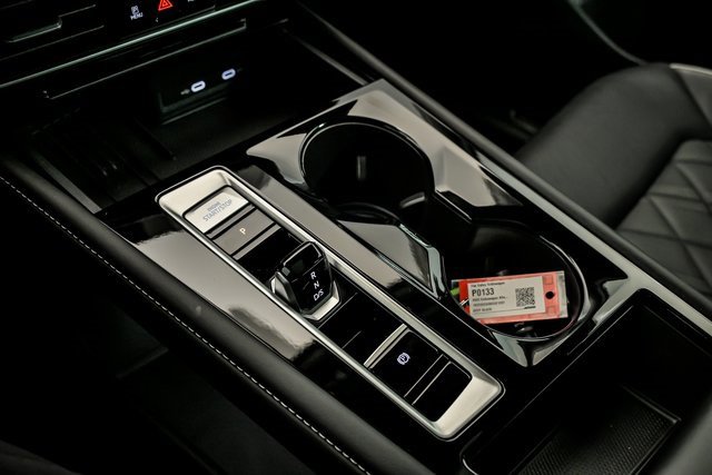 Certified 2025 Volkswagen Atlas SEL Premium R-Line image 17