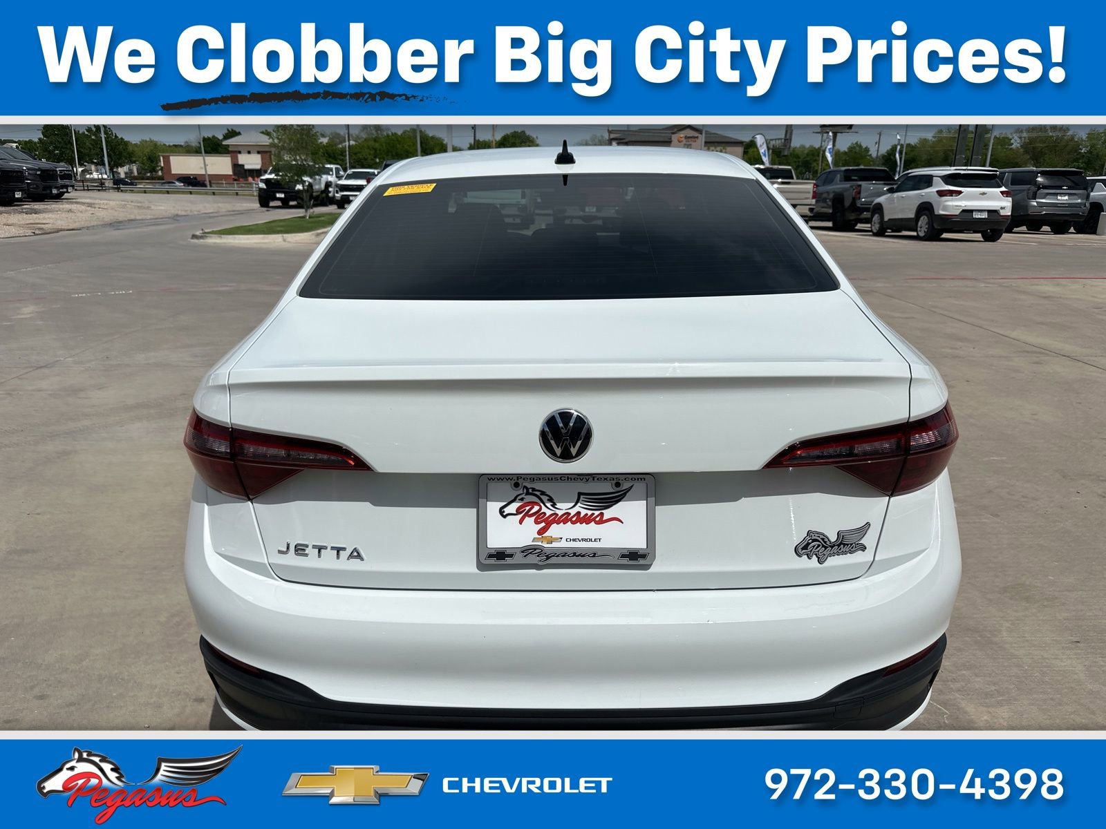 Used 2023 Volkswagen Jetta Sport image 5