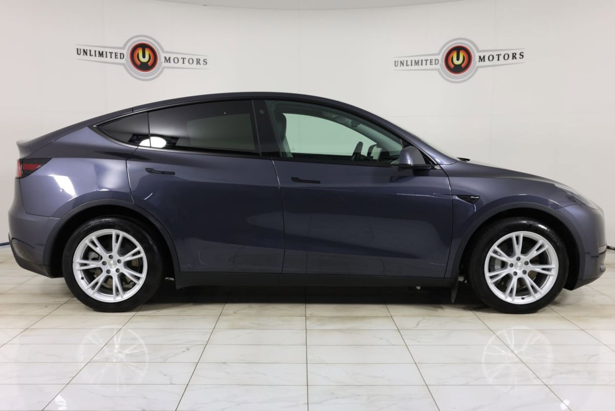 Used 2021 Tesla Model Y Long Range AWD/4WD image 2