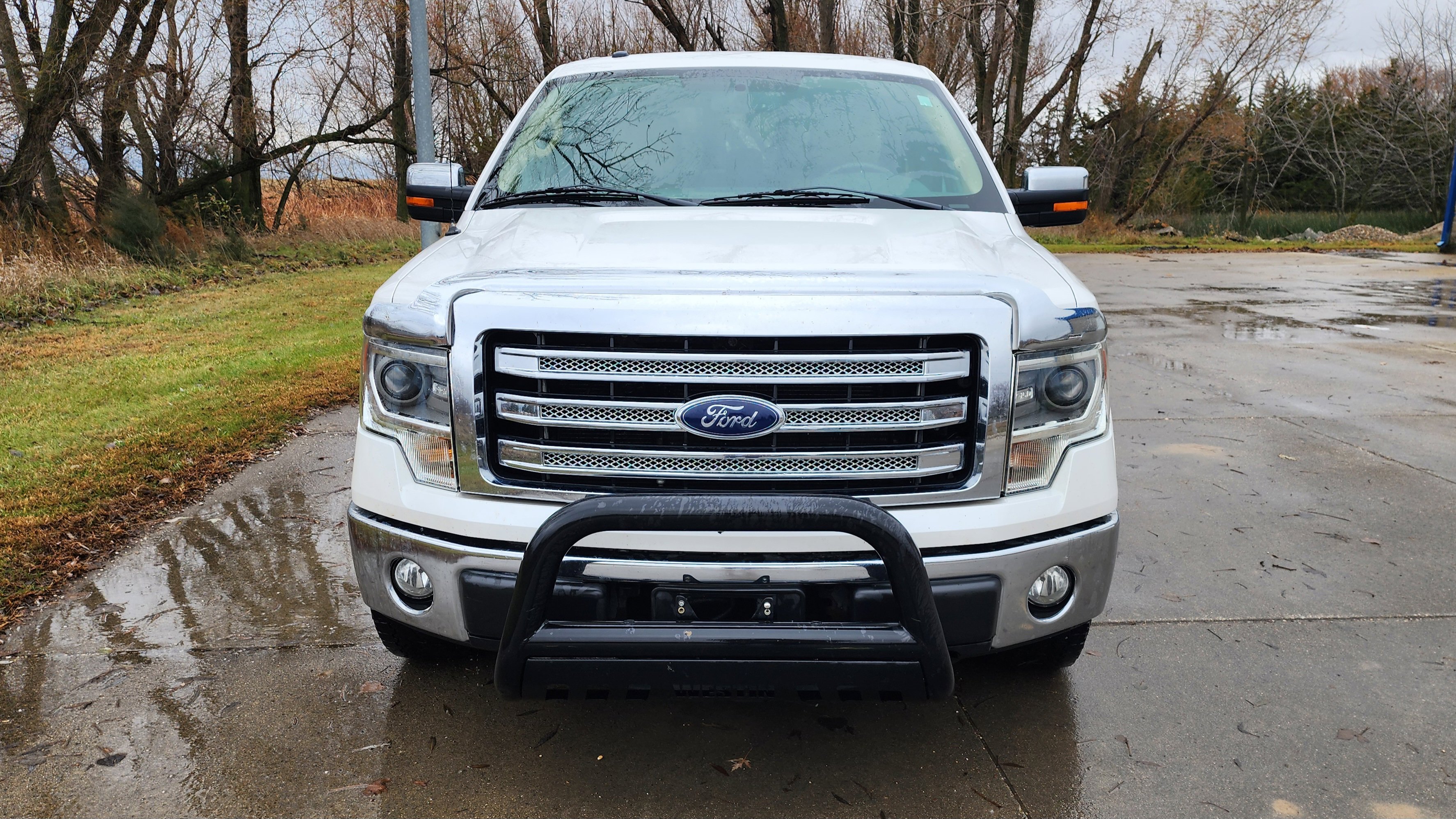 Used 2013 Ford F150 Lariat w/ Luxury Equipment Group image 2