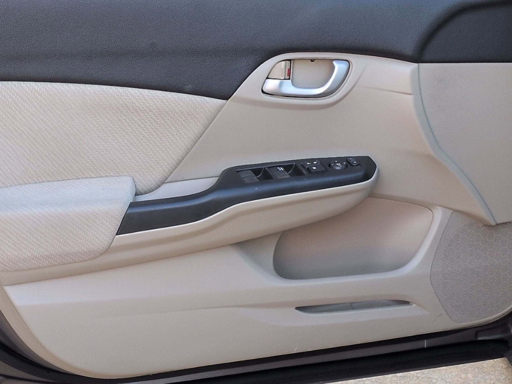 Used 2013 Honda Civic LX image 12