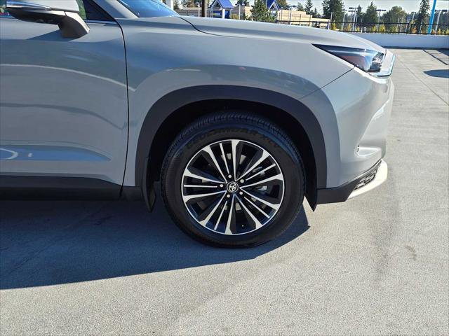 Certified 2025 Toyota Grand Highlander AWD Hybrid image 9