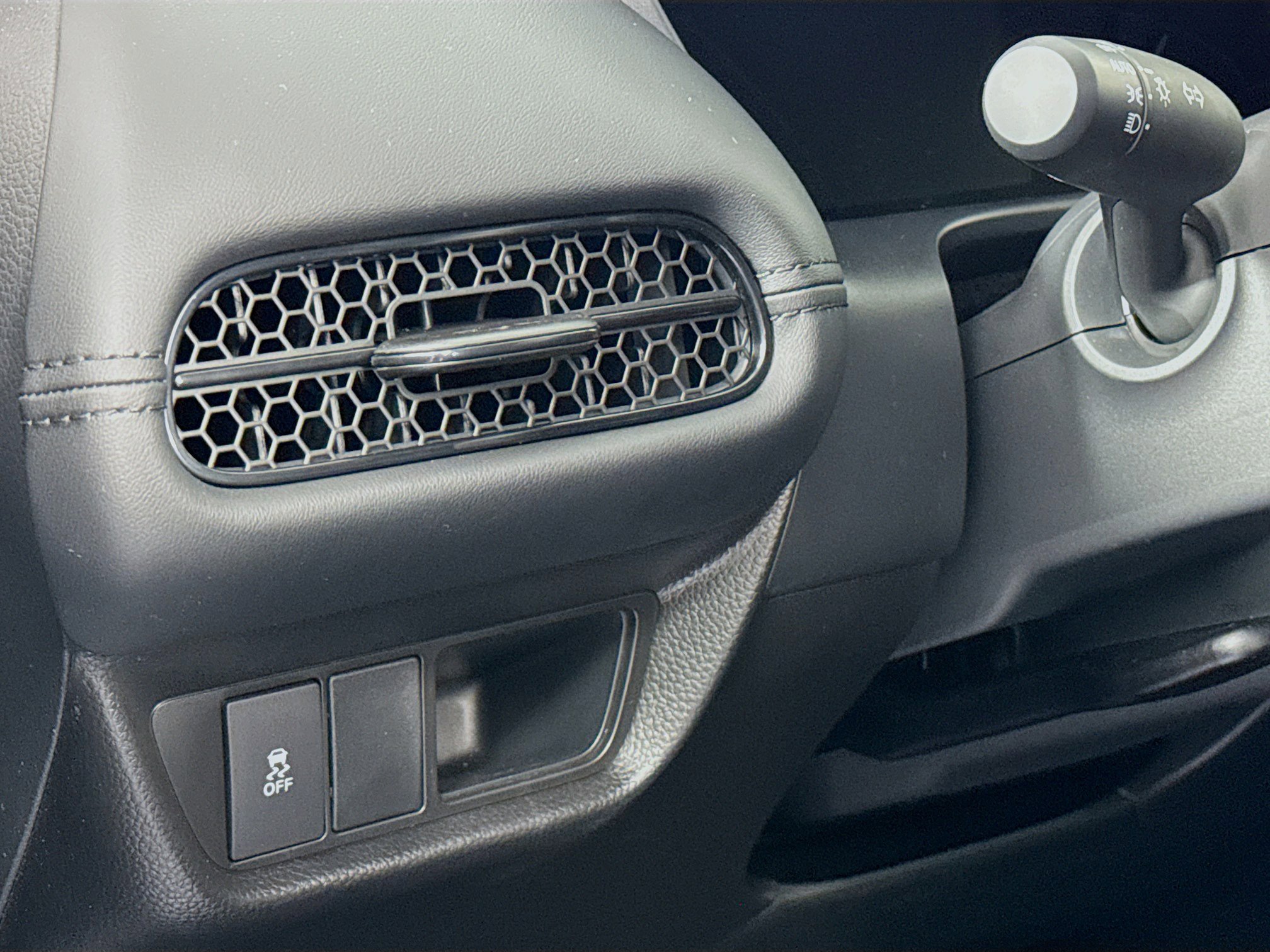 New 2026 Honda HR-V LX image 10