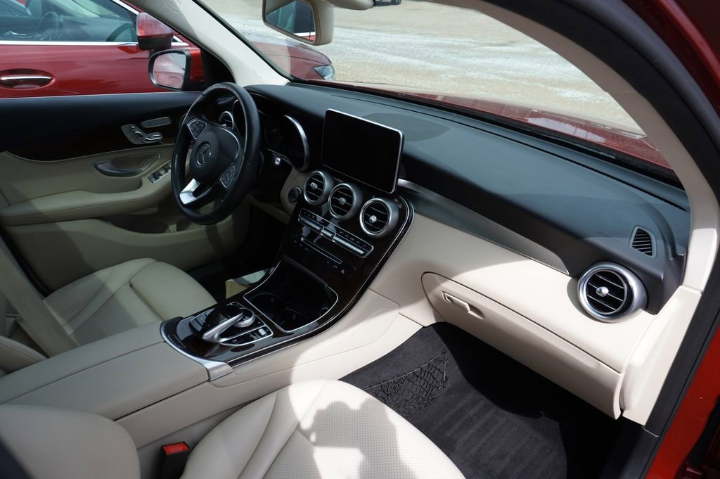 Used 2017 Mercedes-Benz GLC 300 image 8