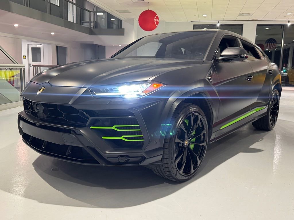 Used 2020 Lamborghini Urus image 2