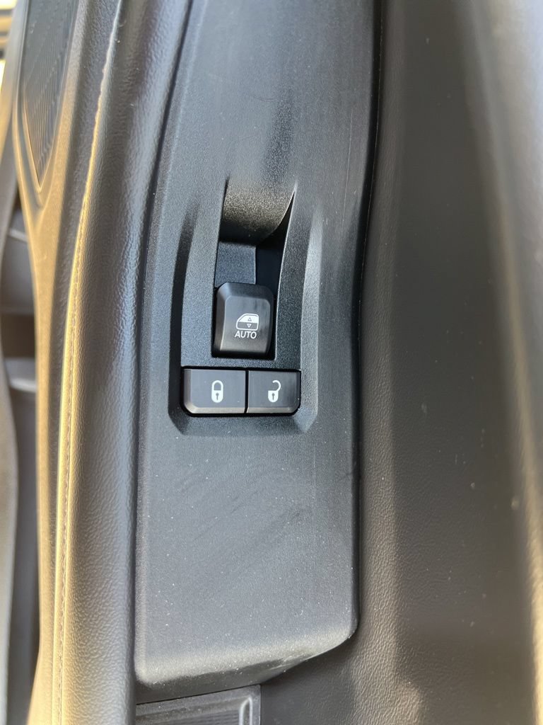 Used 2023 Jeep Grand Cherokee L Limited AWD/4WD image 44