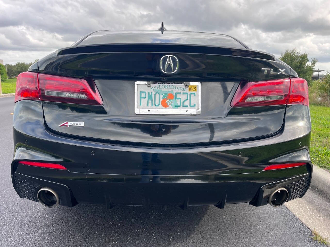 Used 2018 Acura TLX V6 w/ Technology & A-SPEC Pkg FWD image 9