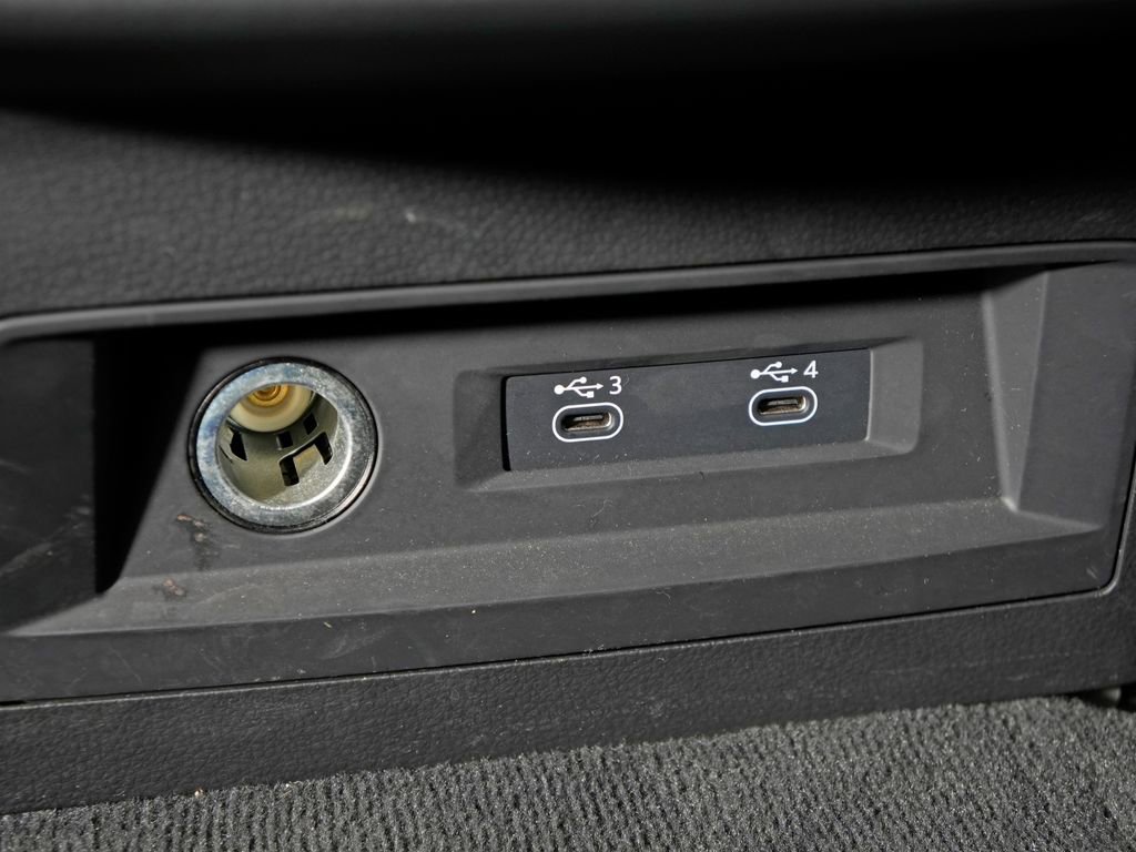 Used 2021 Audi Q8 Prestige w/ Prestige Package image 38