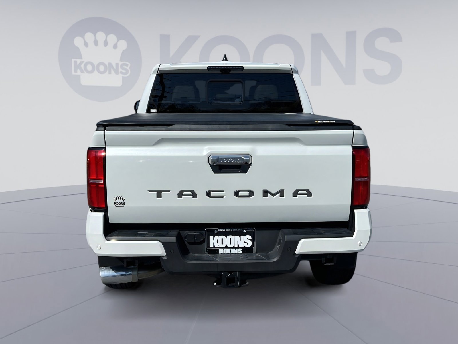 Used 2025 Toyota Tacoma Limited image 5