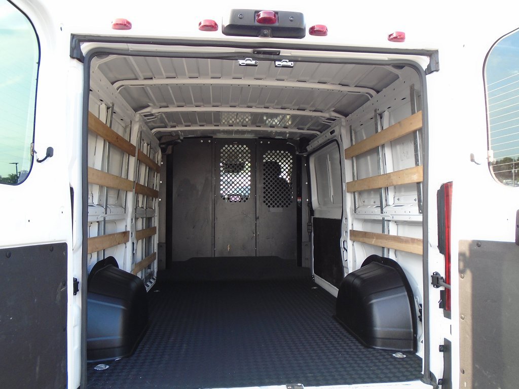 Used 2025 RAM ProMaster 2500 w/ U-Haul Equipment Group FWD image 17