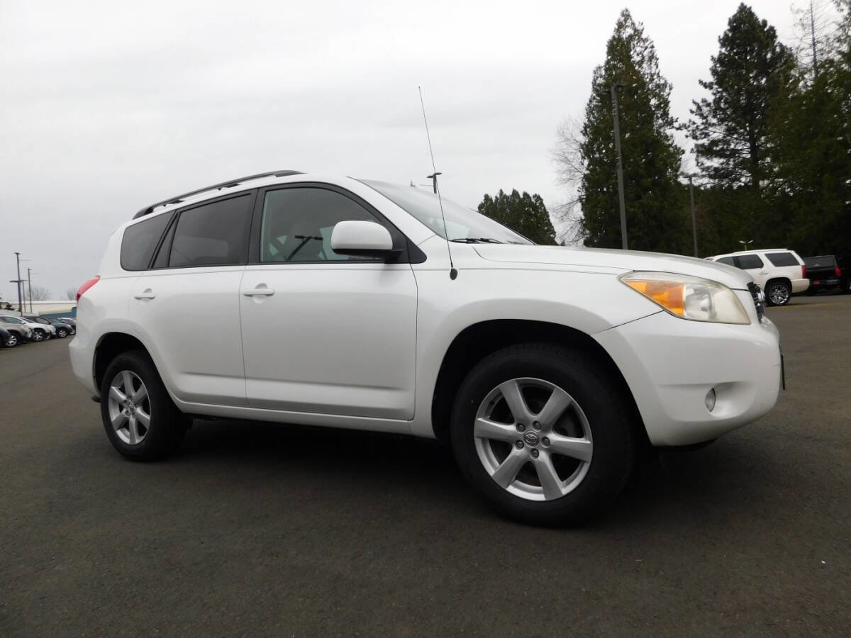 Used 2007 Toyota RAV4 Limited AWD/4WD image 1