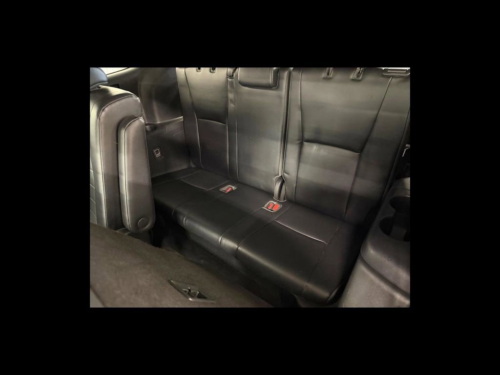 Used 2021 Toyota Highlander XLE AWD/4WD image 26