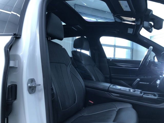 Used 2016 BMW 750i xDrive image 22