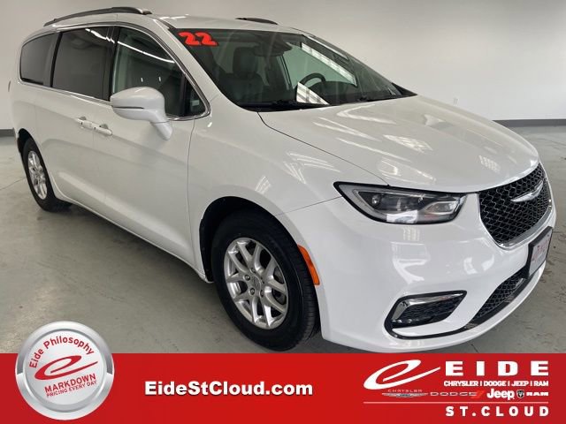 Used 2022 Chrysler Pacifica Touring-L