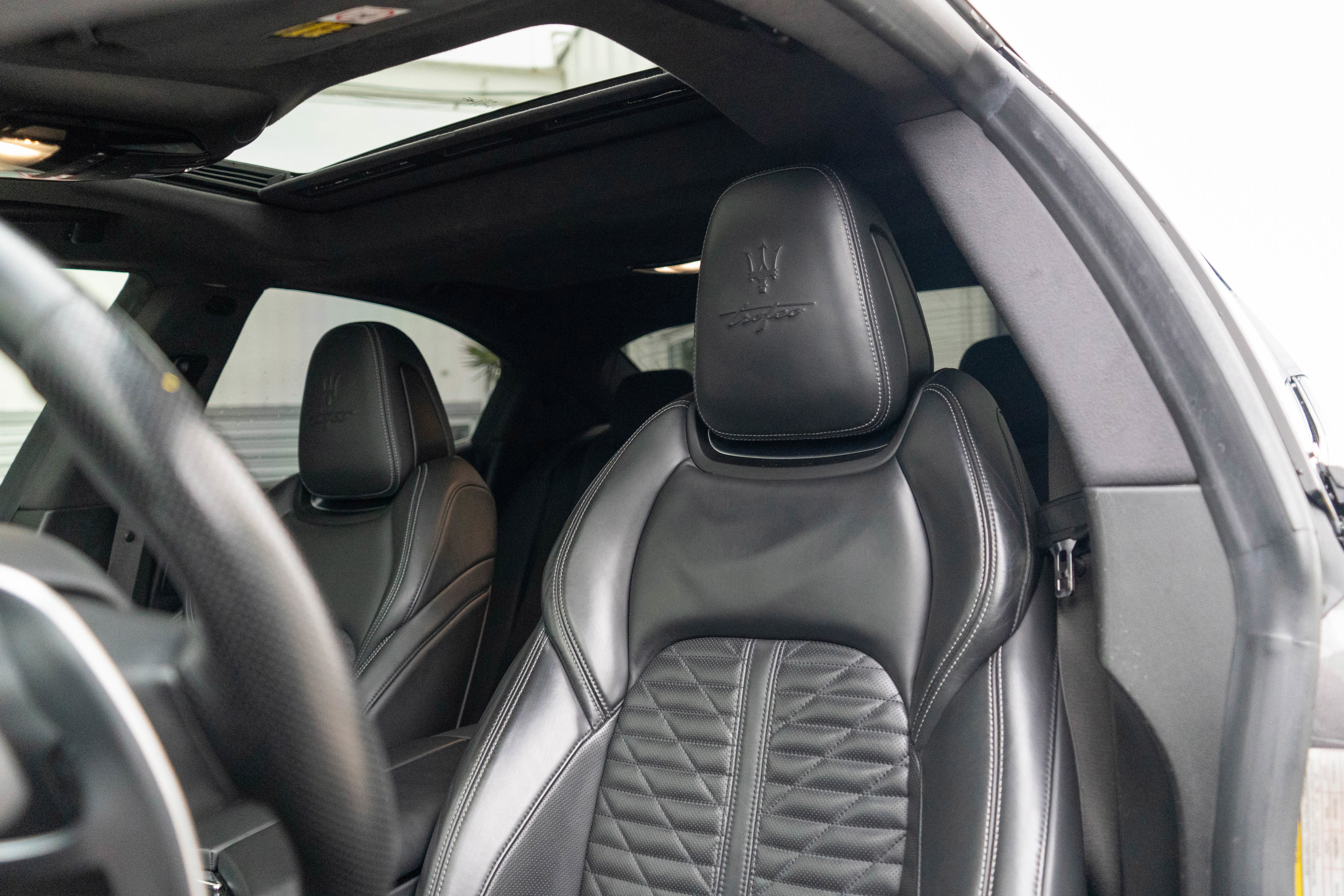 Used 2022 Maserati Ghibli Trofeo image 9