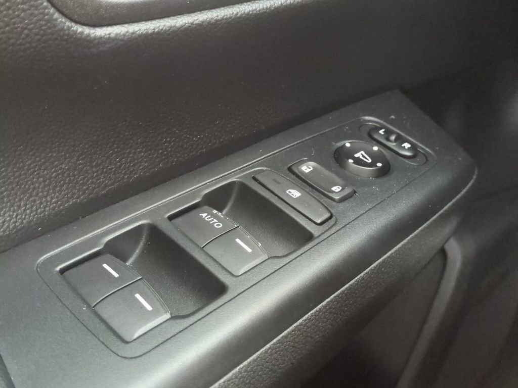 Used 2023 Honda CR-V LX image 30