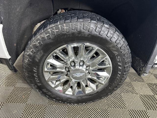 Used 2022 Chevrolet Silverado 2500 High Country w/ Z71 Off-Road Package image 10