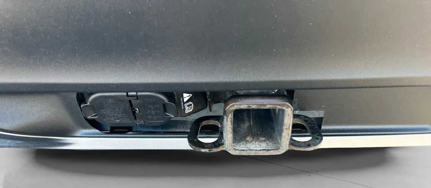 Used 2022 Ford Explorer XLT w/ Equipment Group 202A image 22