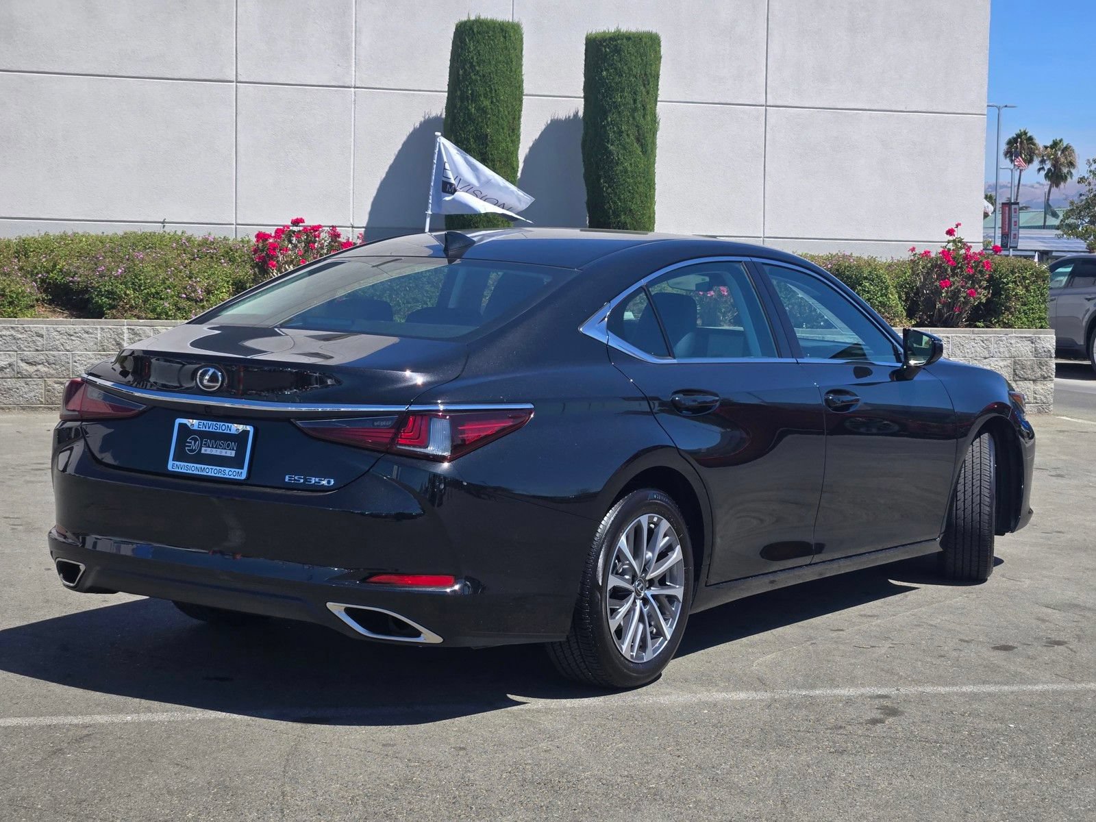 Used 2025 Lexus ES 350 FWD image 7