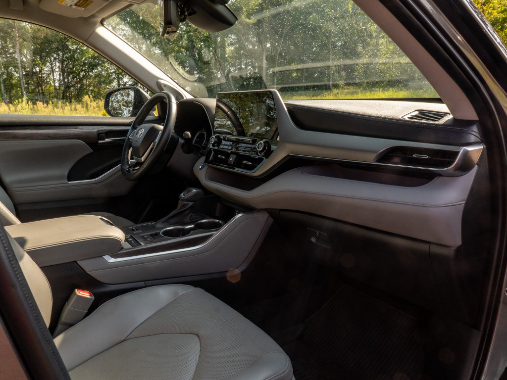 Used 2022 Toyota Highlander Platinum AWD/4WD image 20