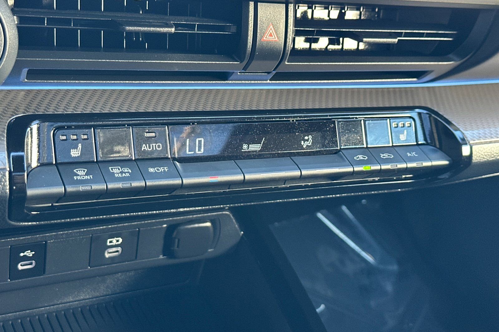 Used 2026 Toyota Prius XLE image 21