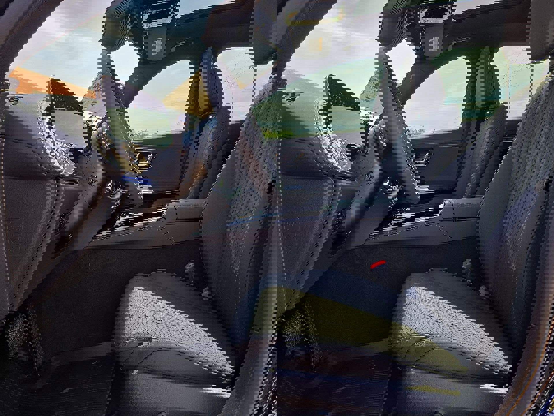 New 2025 Mercedes-Benz E 350 4MATIC Sedan image 16