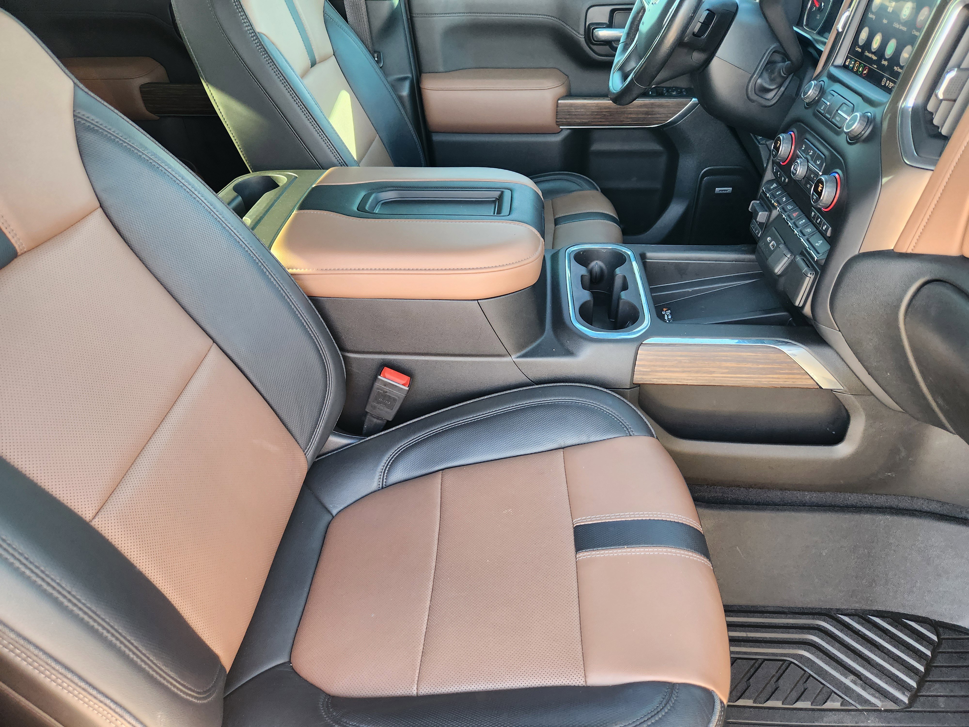 Certified 2020 Chevrolet Silverado 2500 High Country w/ Technology Package image 14