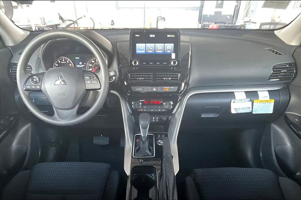 New 2026 Mitsubishi Eclipse Cross LE AWD/4WD image 5