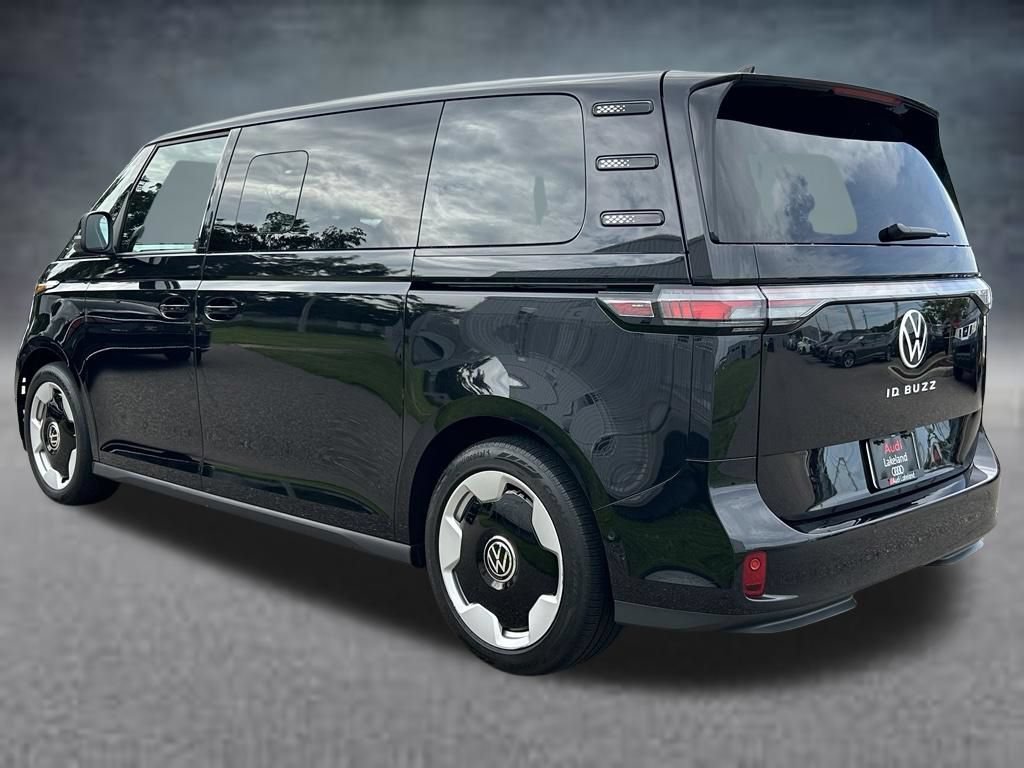 Used 2025 Volkswagen ID. Buzz Pro S RWD image 3