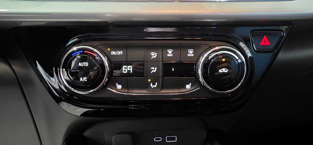 New 2026 Chevrolet Trax LT w/ Sunroof Package image 20