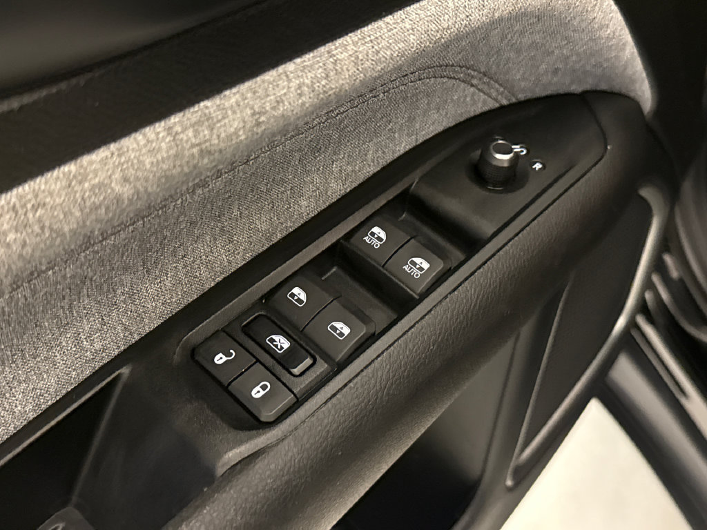Used 2022 Jeep Compass Latitude AWD/4WD image 21