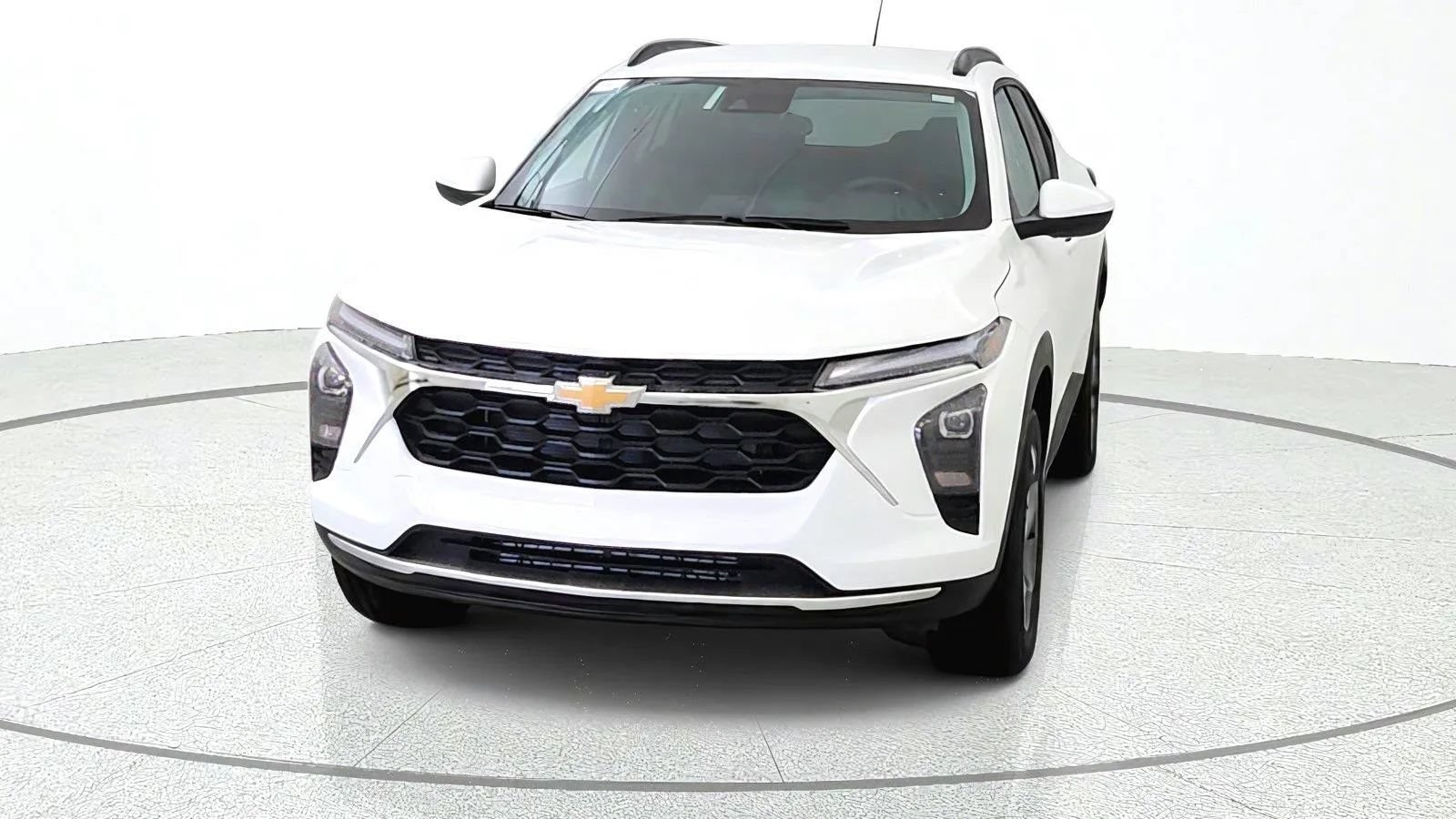 New 2026 Chevrolet Trax LT w/ Driver Confidence Package FWD image 3