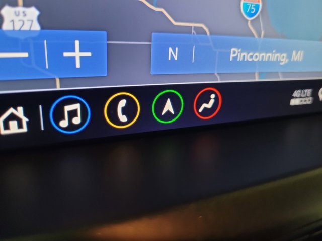 Used 2022 GMC Canyon Denali image 7