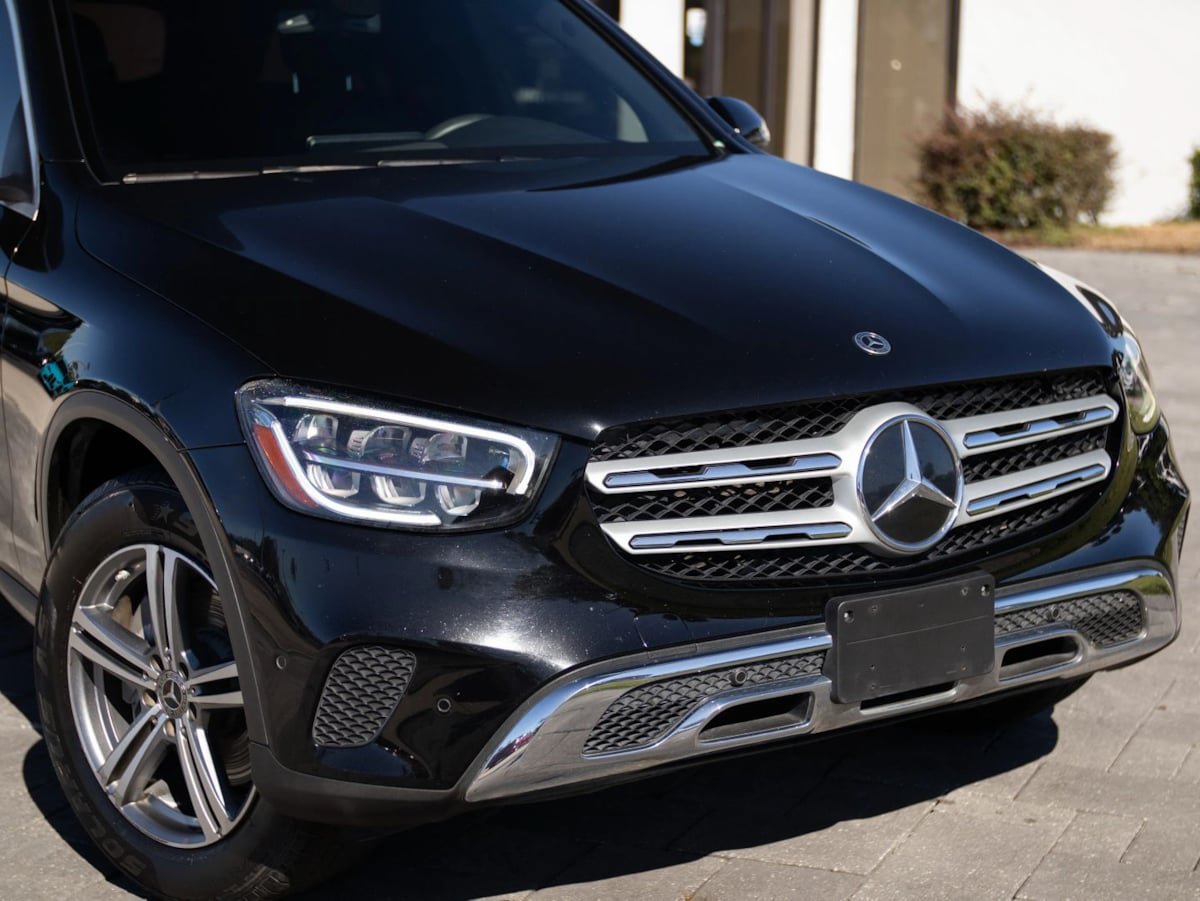 Used 2021 Mercedes-Benz GLC 300 image 2