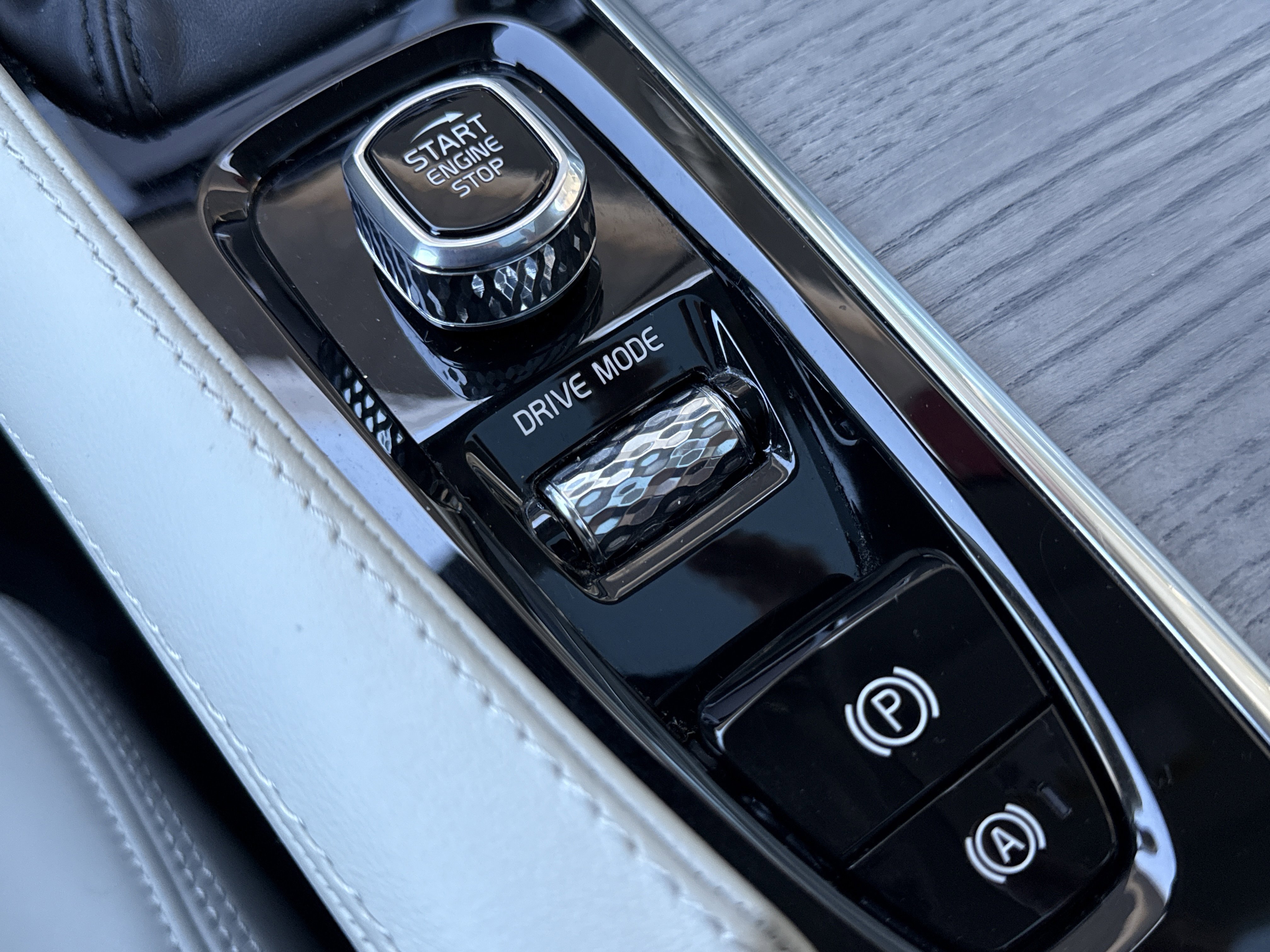 Used 2021 Volvo XC90 T6 Inscription w/ Lounge Package image 58