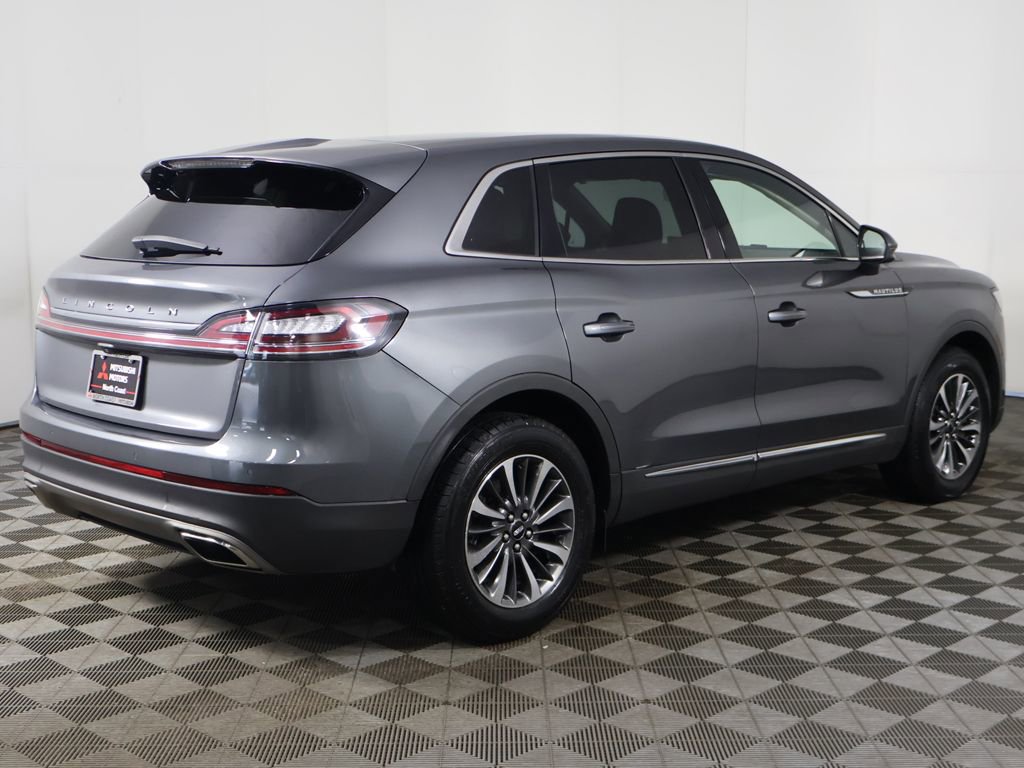 Used 2023 Lincoln Nautilus FWD w/ Premium Package image 10