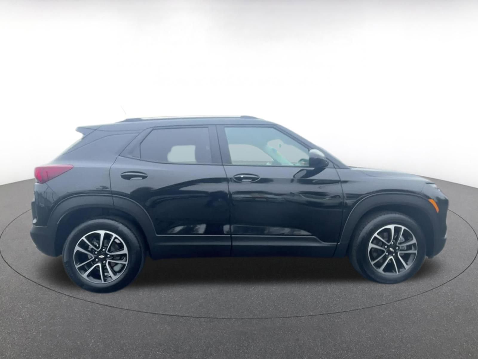 Used 2025 Chevrolet TrailBlazer LT image 16