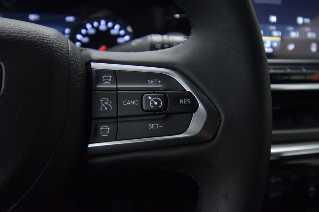 Used 2024 Jeep Compass Limited image 35