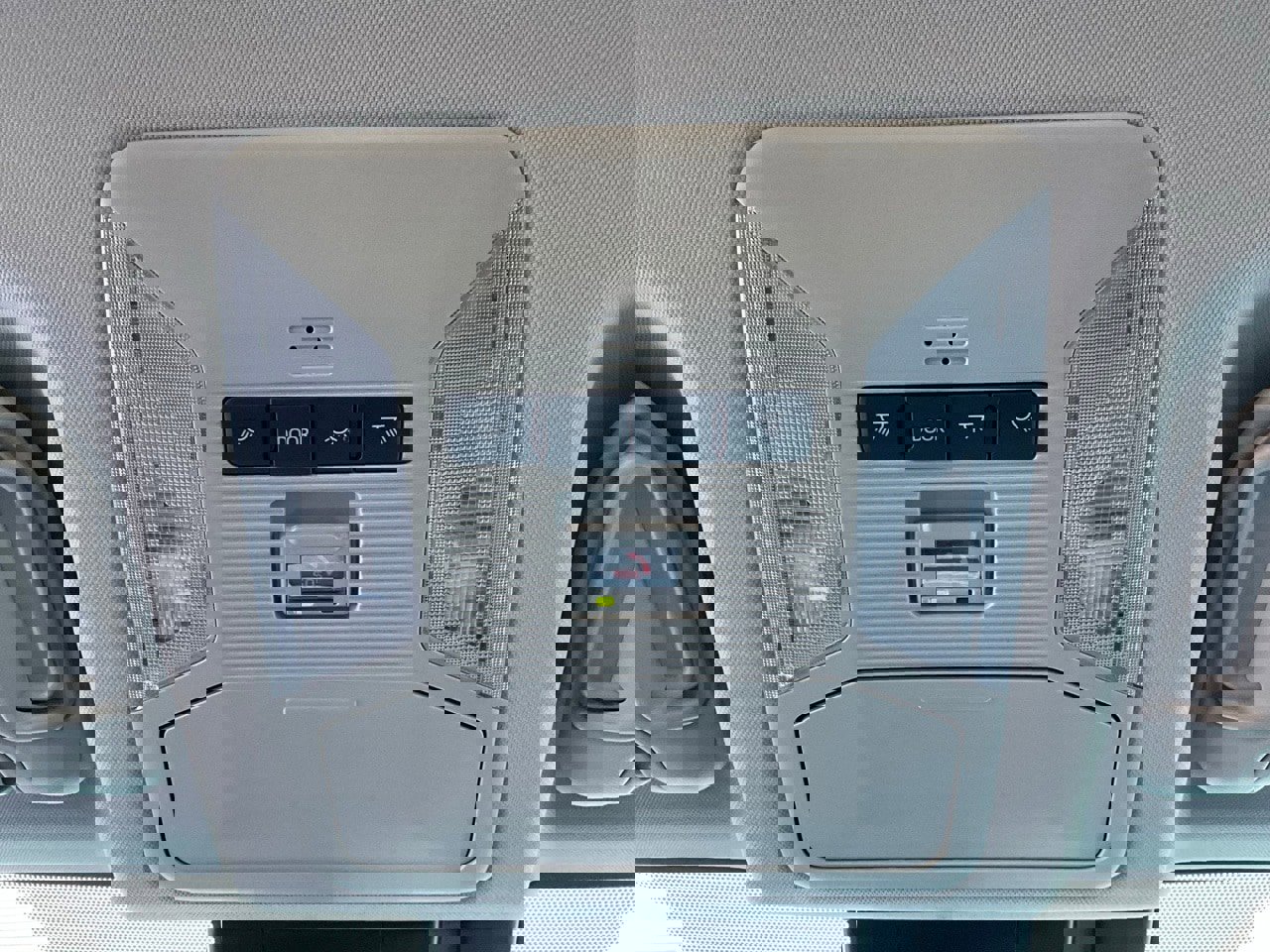 Used 2025 Toyota RAV4 XLE image 17