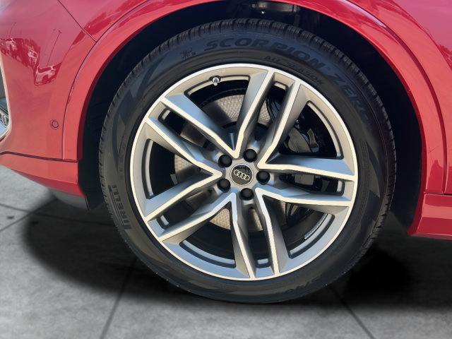New 2026 Audi SQ7 Prestige AWD/4WD image 25