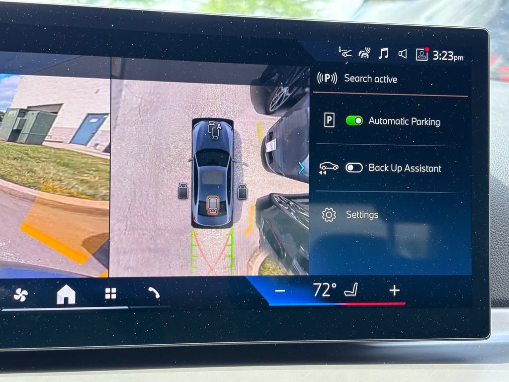 New 2026 BMW 330i xDrive Sedan AWD/4WD image 21