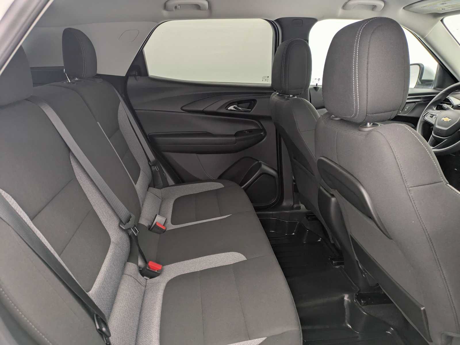 Used 2024 Chevrolet TrailBlazer LT w/ Driver Confidence Package FWD image 21