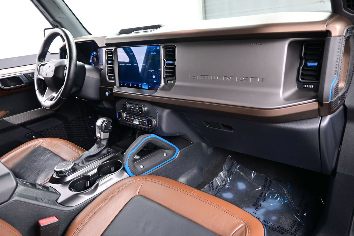 Used 2022 Ford Bronco Outer Banks AWD/4WD image 14