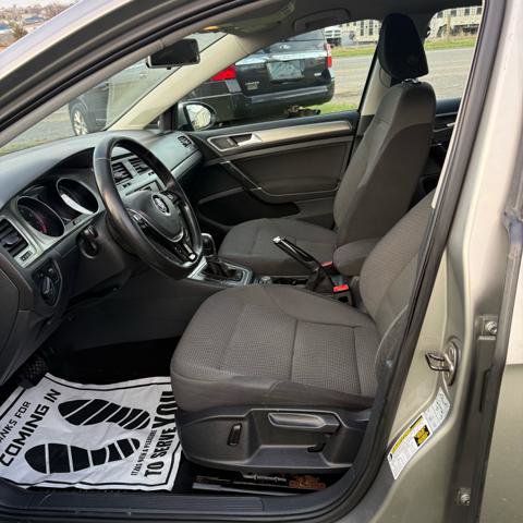 Used 2016 Volkswagen Golf Limited Edition FWD image 10