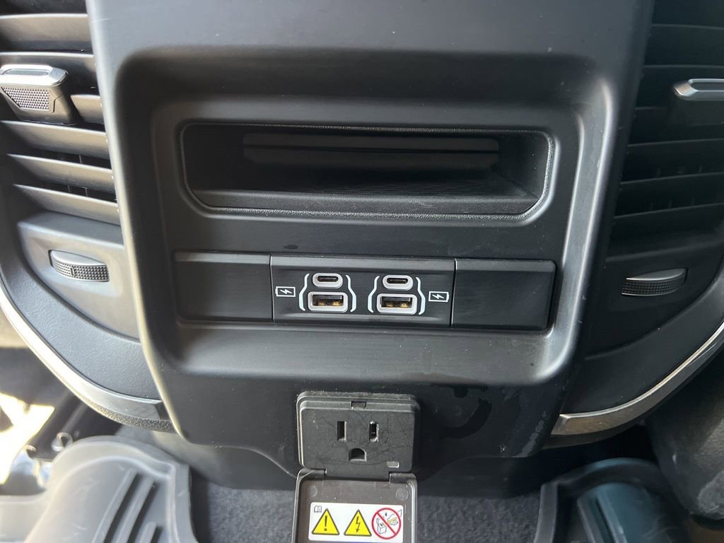 Used 2025 RAM 2500 Laramie w/ Sport Appearance Package image 21